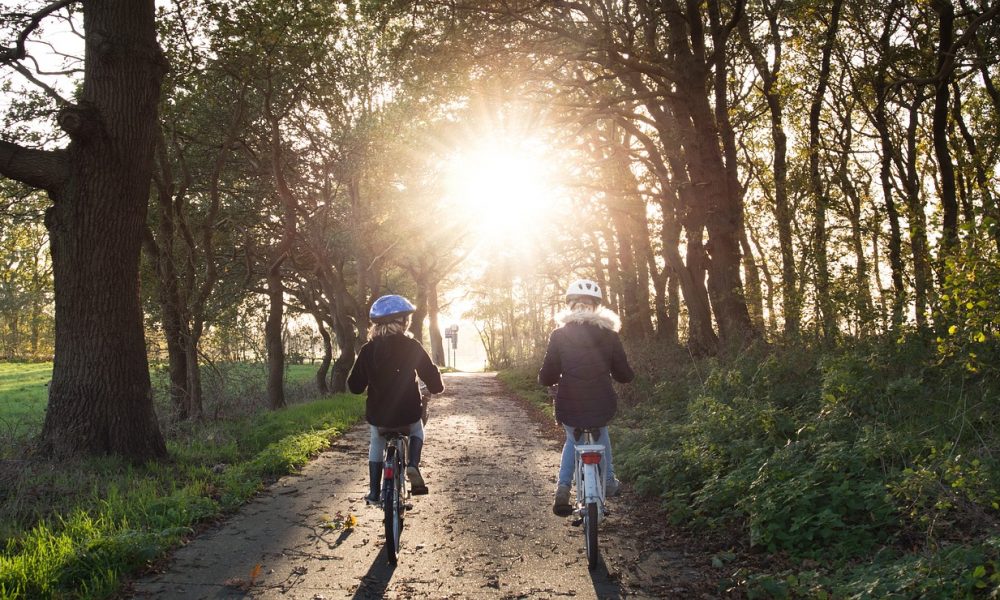 girls-bicycle-helmets-4582899 girls, bicycle, helmets-4582899.jpg